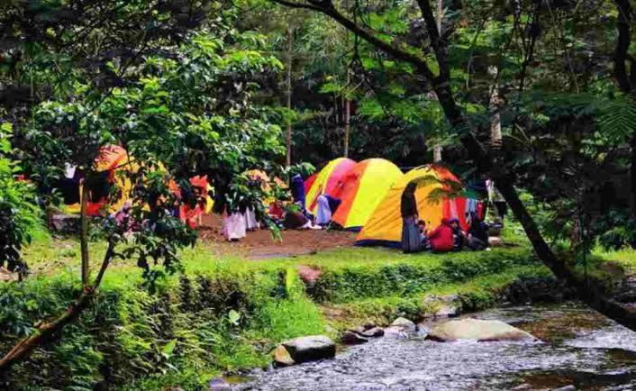 Tapian Ratu Camp Real Bukittinggi Buitenkant foto