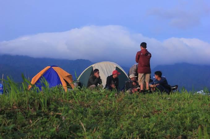 Tapian Ratu Camp Real Bukittinggi Buitenkant foto
