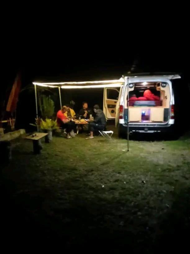 Tapian Ratu Camp Real Bukittinggi Buitenkant foto